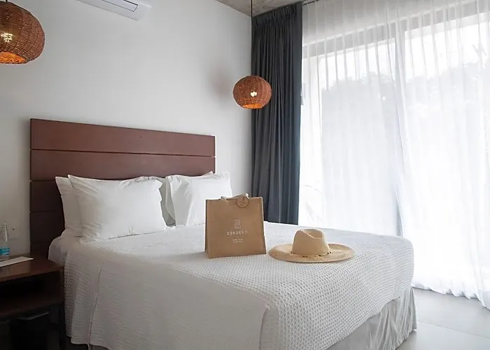 Hotel Zendero