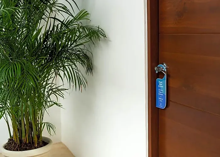 Hotel Zendero