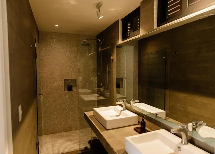 Hotel Zendero